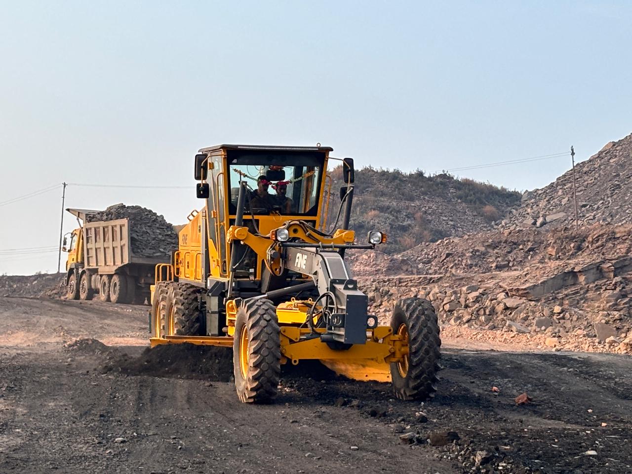 Fine HD 985 – High-Performance Motor Grader for Tough Job Sites - Image 2