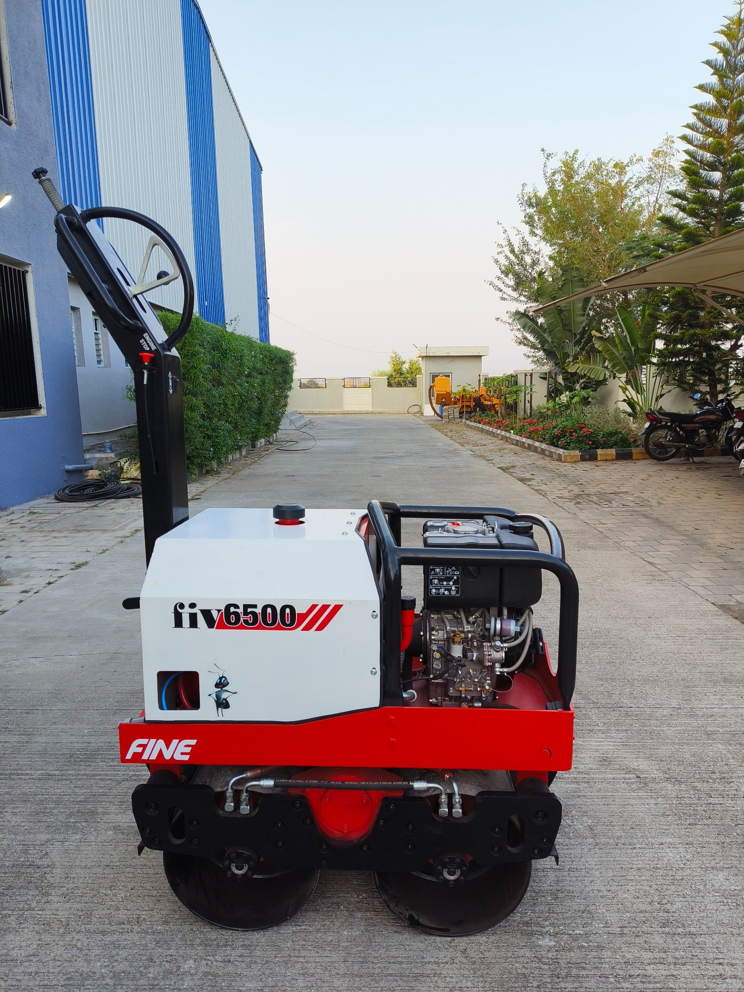 Fine Walk Behind Roller – Built for Easy Operation and Strong Compaction Performance - Image 4